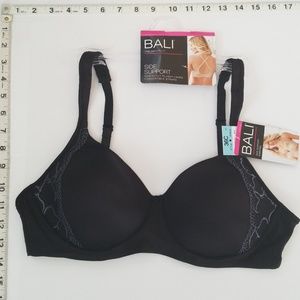 NWT Wire Free Back Smoothing Bra